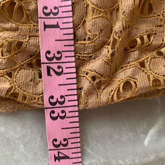 Long sleeve boutique dress tan with lace size large EUC - Picture 5 of 6